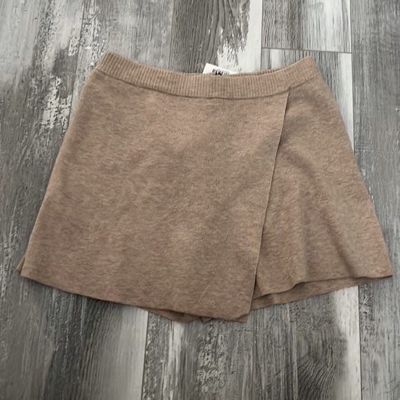 Zara Wrap Knit Skort - Picture 4 of 7